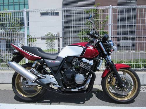 モトショップ大和 Cb400sf Vtecスペック3 在庫車輌 九州大学 伊都キャンパスから３分 九大学研都市駅から５分にあるバイクショップ まごころ溢れる アットホーム なバイクショップ